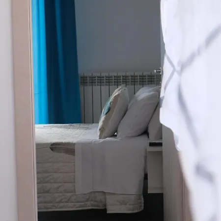 Biscotti S ベッド・アンド・ブレックファスト